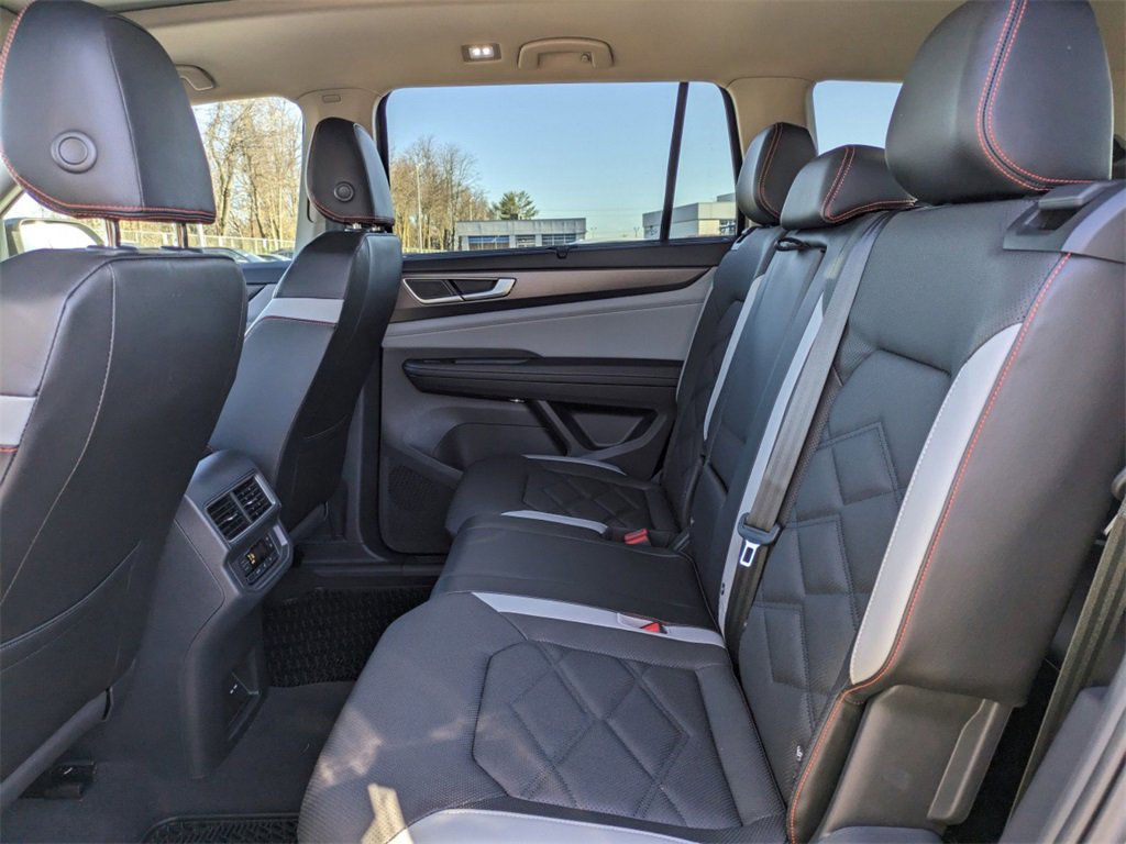 New 2024 Volkswagen Atlas Peak Edition SEL image 14