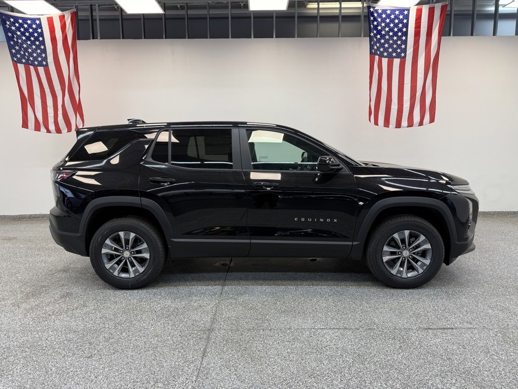 New 2026 Chevrolet Equinox LT w/ Convenience Package II image 3