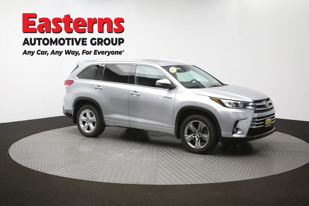 Used 2019 Toyota Highlander Limited w/ Carpet Mat Package (TMS) AWD/4WD image 54