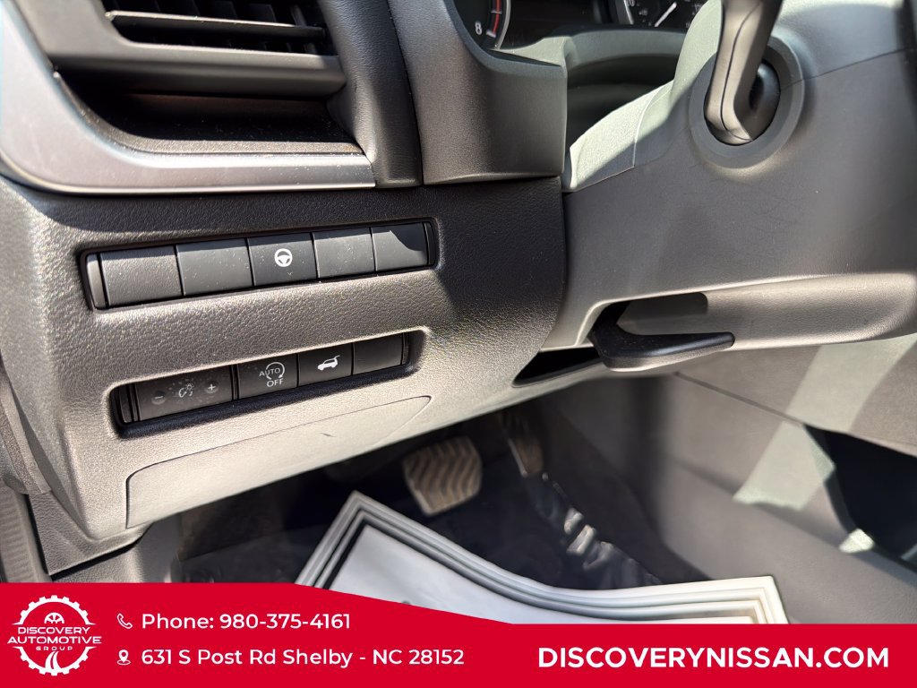 Certified 2025 Nissan Rogue SV AWD/4WD image 14