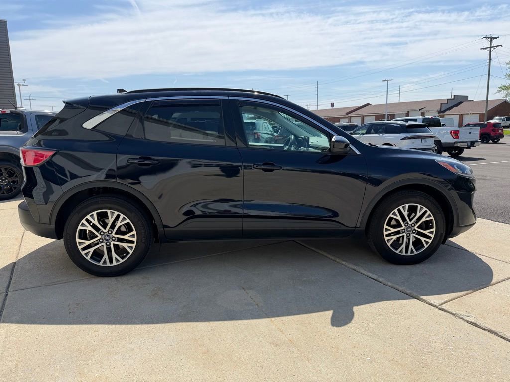 Used 2021 Ford Escape SEL w/ Technology Package image 4