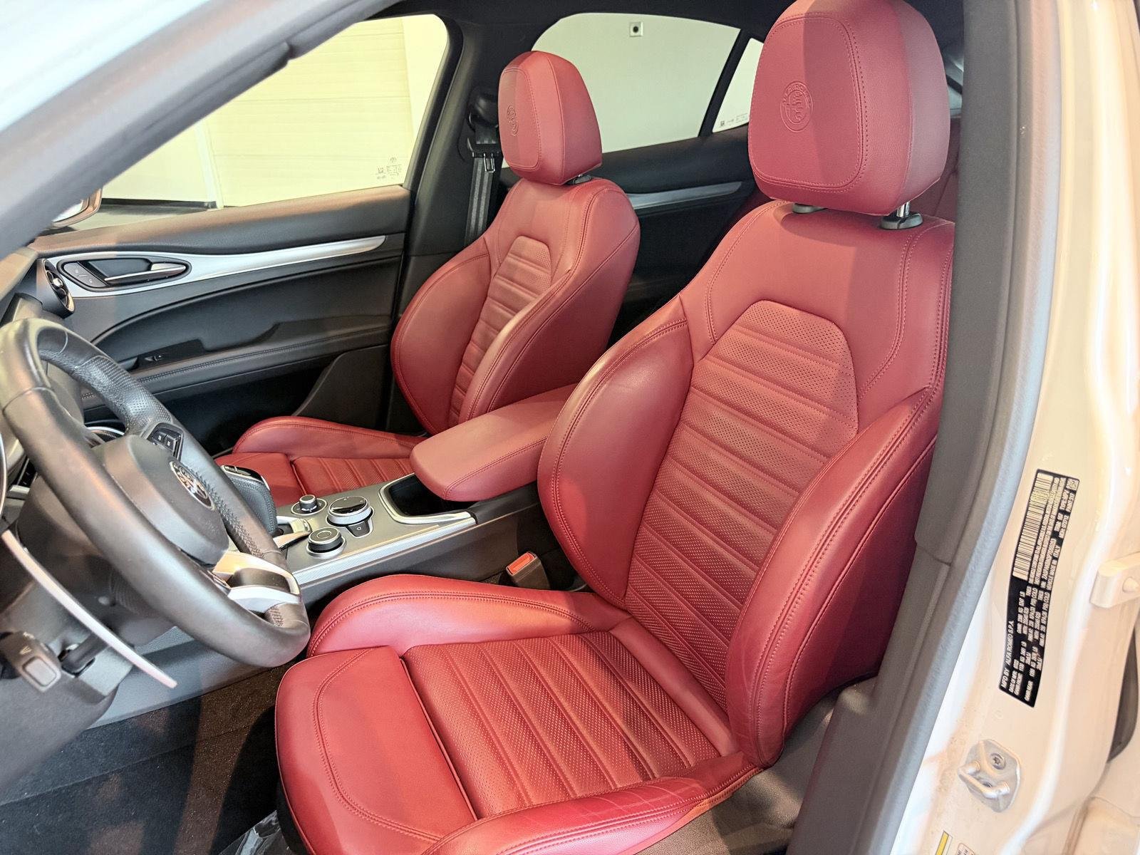 Used 2023 Alfa Romeo Stelvio Veloce AWD/4WD image 36