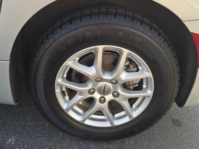 Used 2022 Chrysler Voyager LX FWD image 13