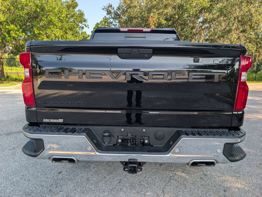 Used 2022 Chevrolet Silverado 1500 LTZ AWD/4WD image 7