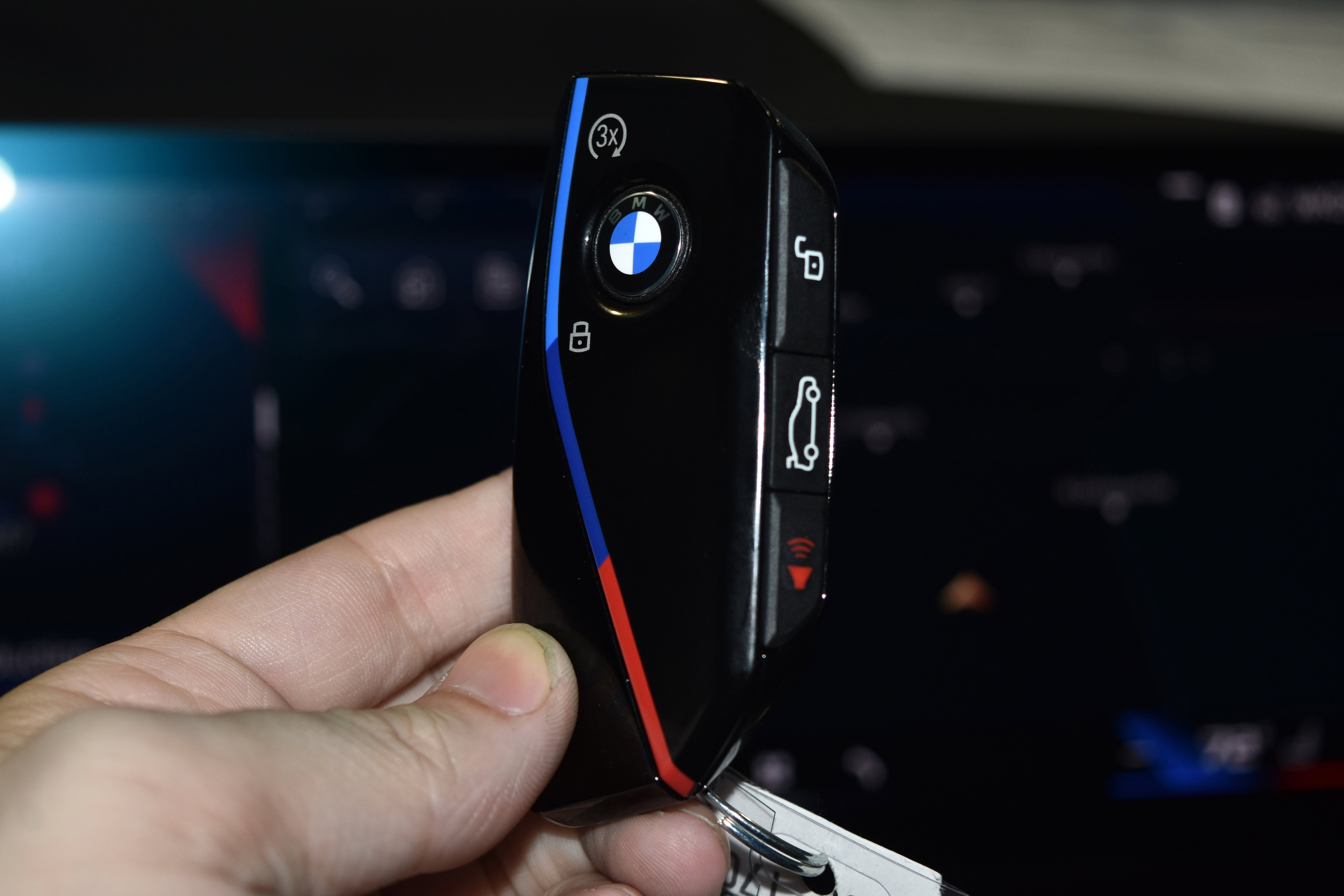 New 2026 BMW X7 M60i image 17