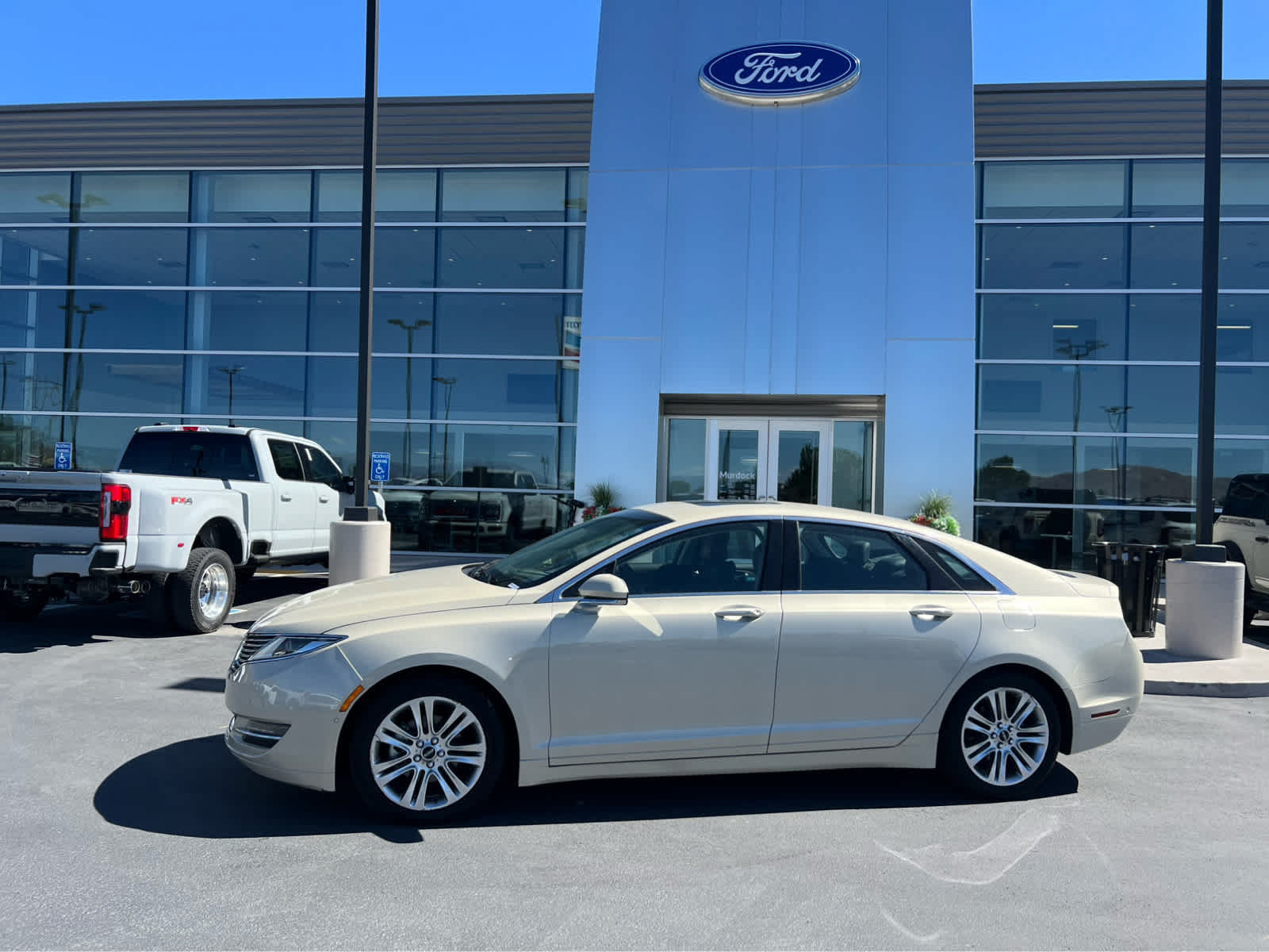 Used 2014 Lincoln MKZ Hybrid w/ Equipment Group 202A Reserve FWD image 1