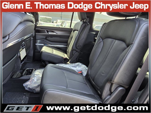 New 2026 Jeep Grand Wagoneer Summit AWD/4WD image 13