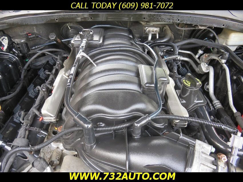 Used 2012 Chrysler 300 C RWD image 17