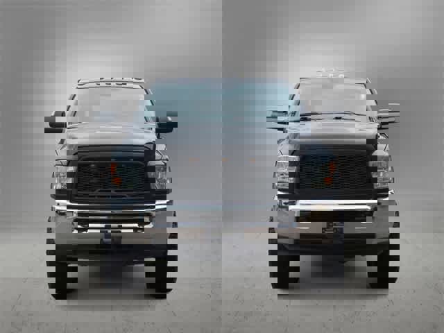 Used 2018 RAM 2500 Tradesman w/ Chrome Appearance Group image 3