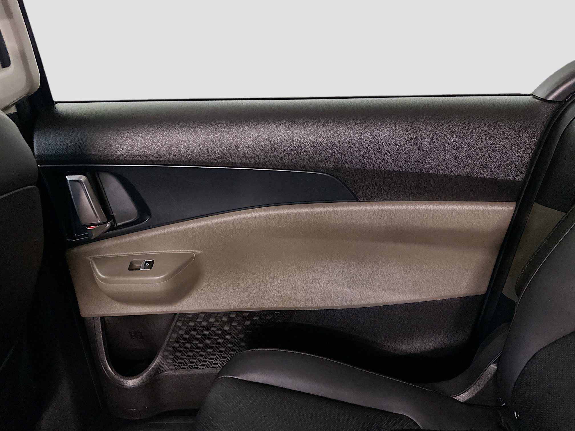 Used 2026 Kia Carnival FWD image 32