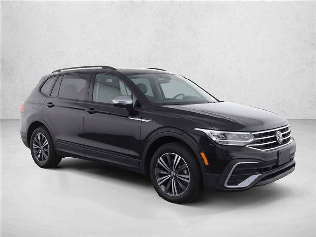 Used 2024 Volkswagen Tiguan Wolfsburg Edition AWD/4WD image 3