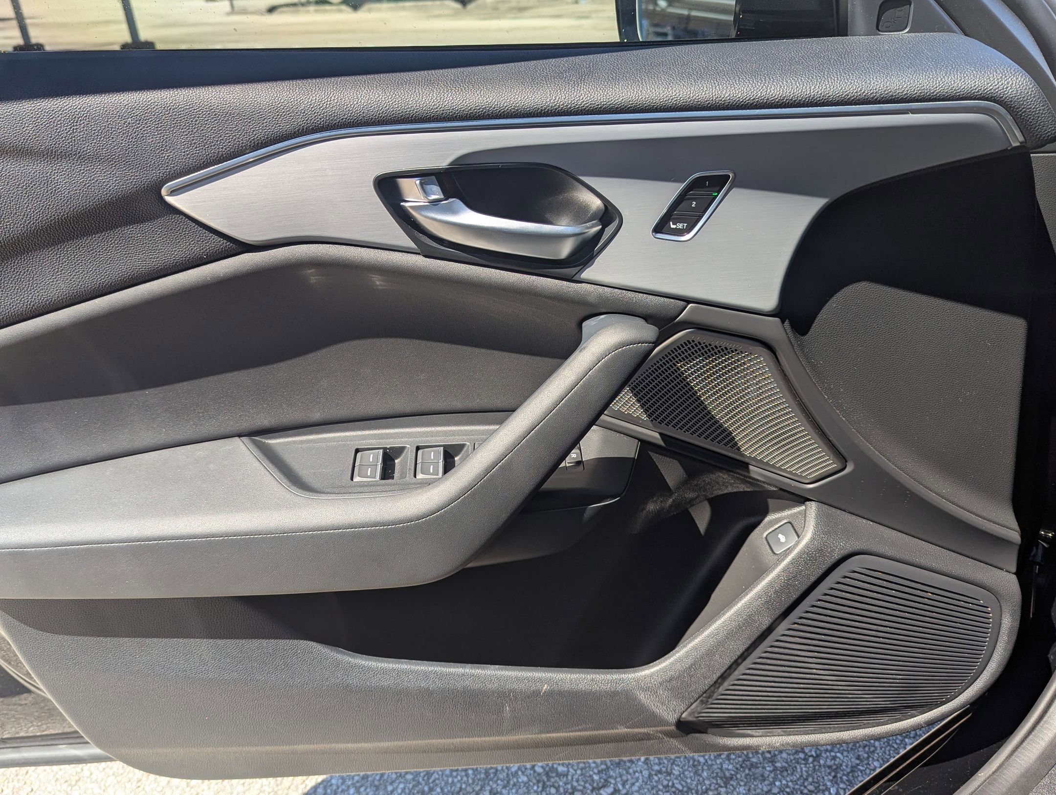 Certified 2025 Acura TLX w/ Technology Package image 10