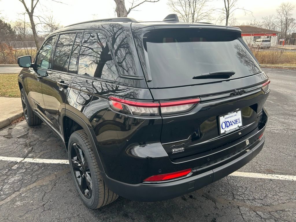 New 2025 Jeep Grand Cherokee Limited image 24