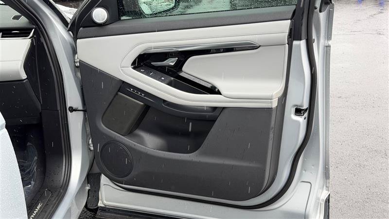 Used 2020 Land Rover Range Rover Evoque R-Dynamic HSE AWD/4WD image 32