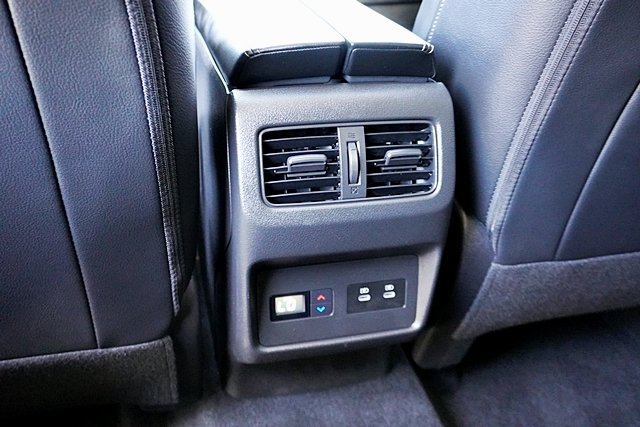 Used 2024 Nissan Rogue SL w/ SL Premium Package FWD image 29