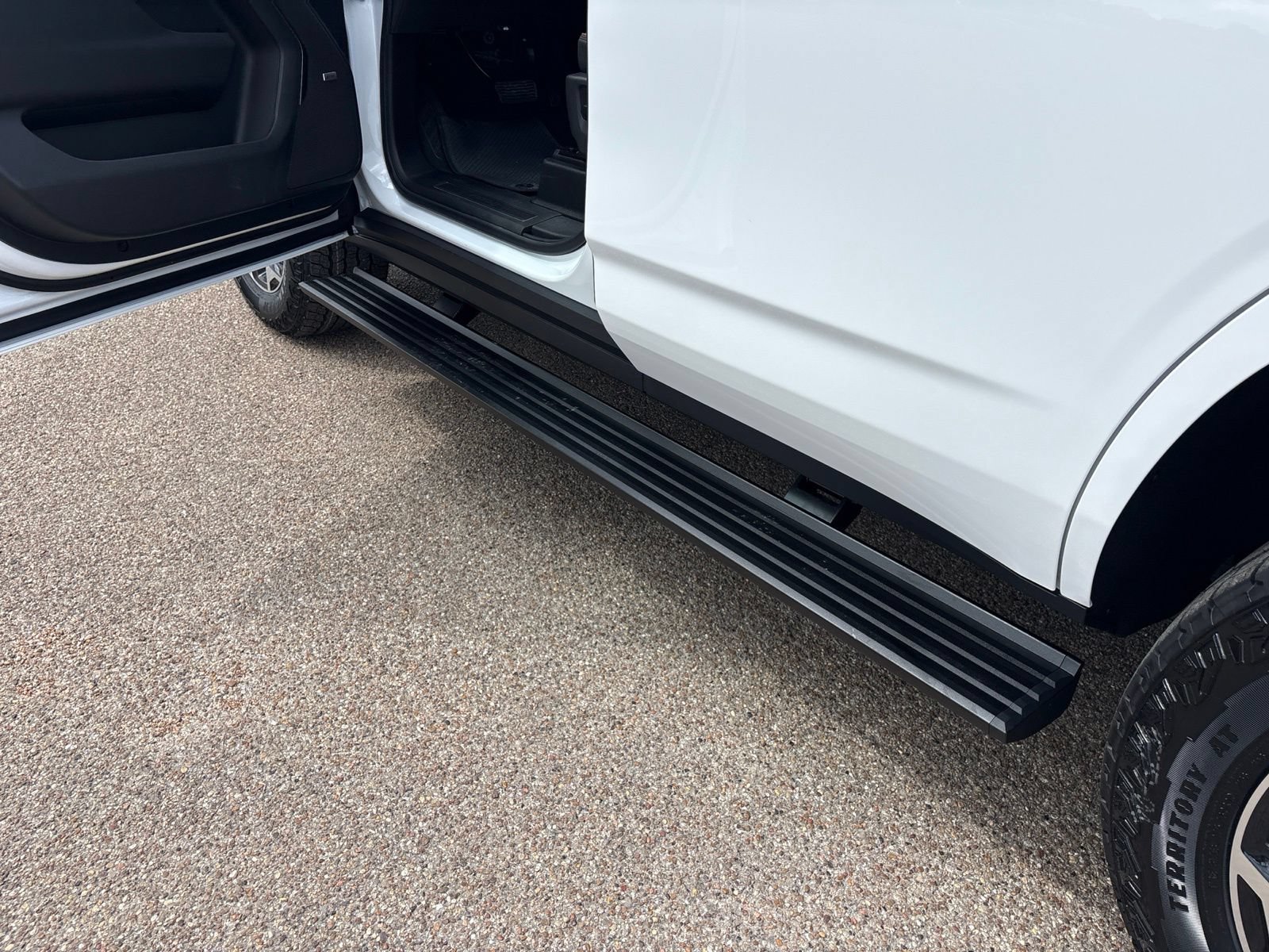 New 2026 GMC Yukon AT4 w/ AT4 Premium Package AWD/4WD image 10