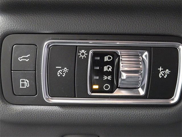 New 2026 Lincoln Nautilus Premier w/ Equipment Group 102A image 24