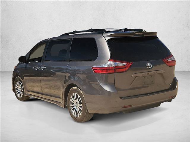 Used 2018 Toyota Sienna XLE w/ XLE Navigation Package FWD image 8