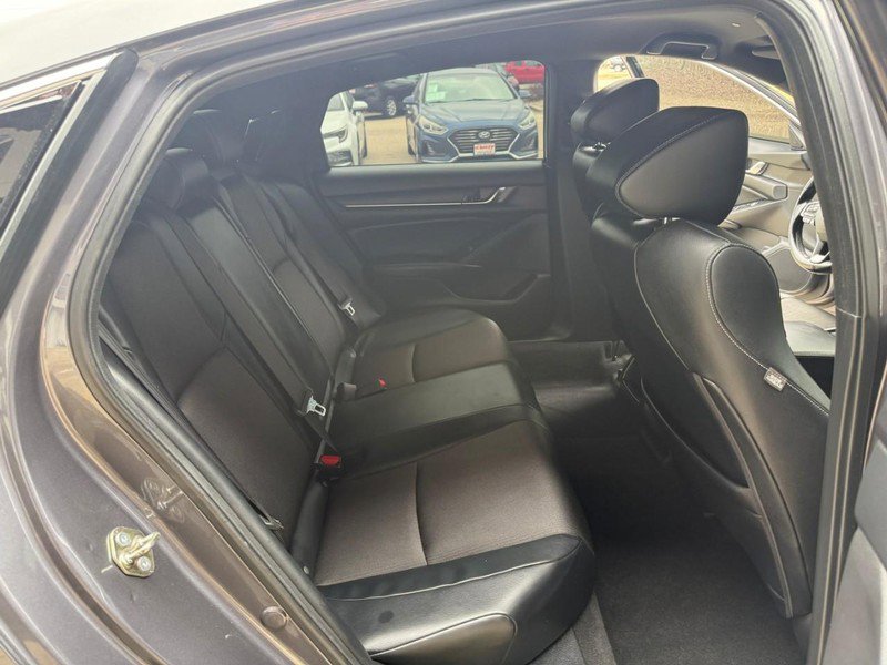 Used 2018 Honda Accord Sport image 21