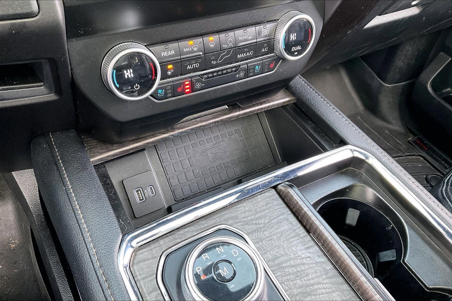 Used 2021 Ford Expedition Max Limited image 19