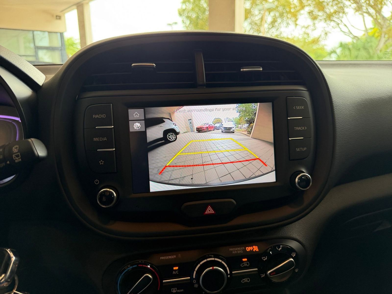 Used 2025 Kia Soul LX w/ LX Technology Package image 17