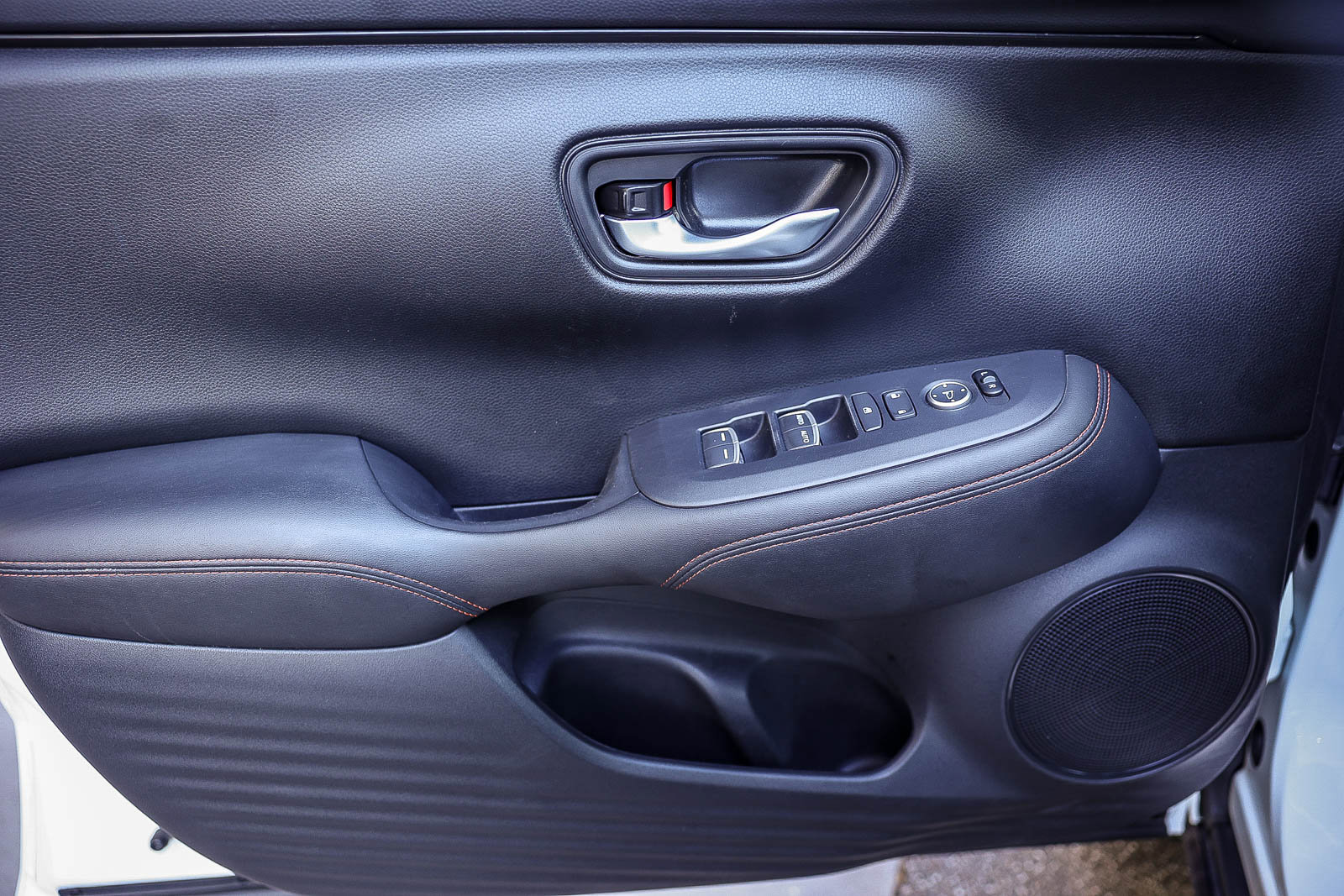 Used 2025 Honda HR-V Sport image 28