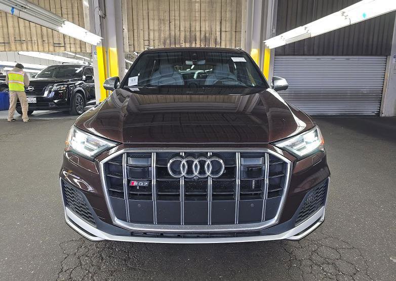 Used 2022 Audi SQ7 Prestige w/ Prestige Package AWD/4WD image 2