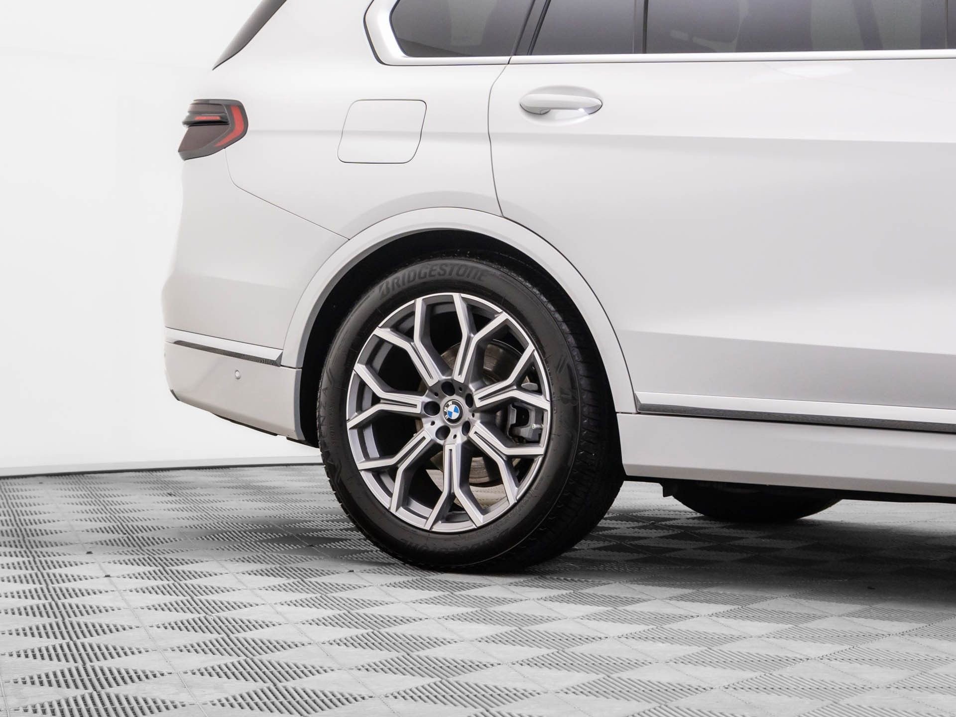 Used 2025 BMW X7 xDrive40i image 36