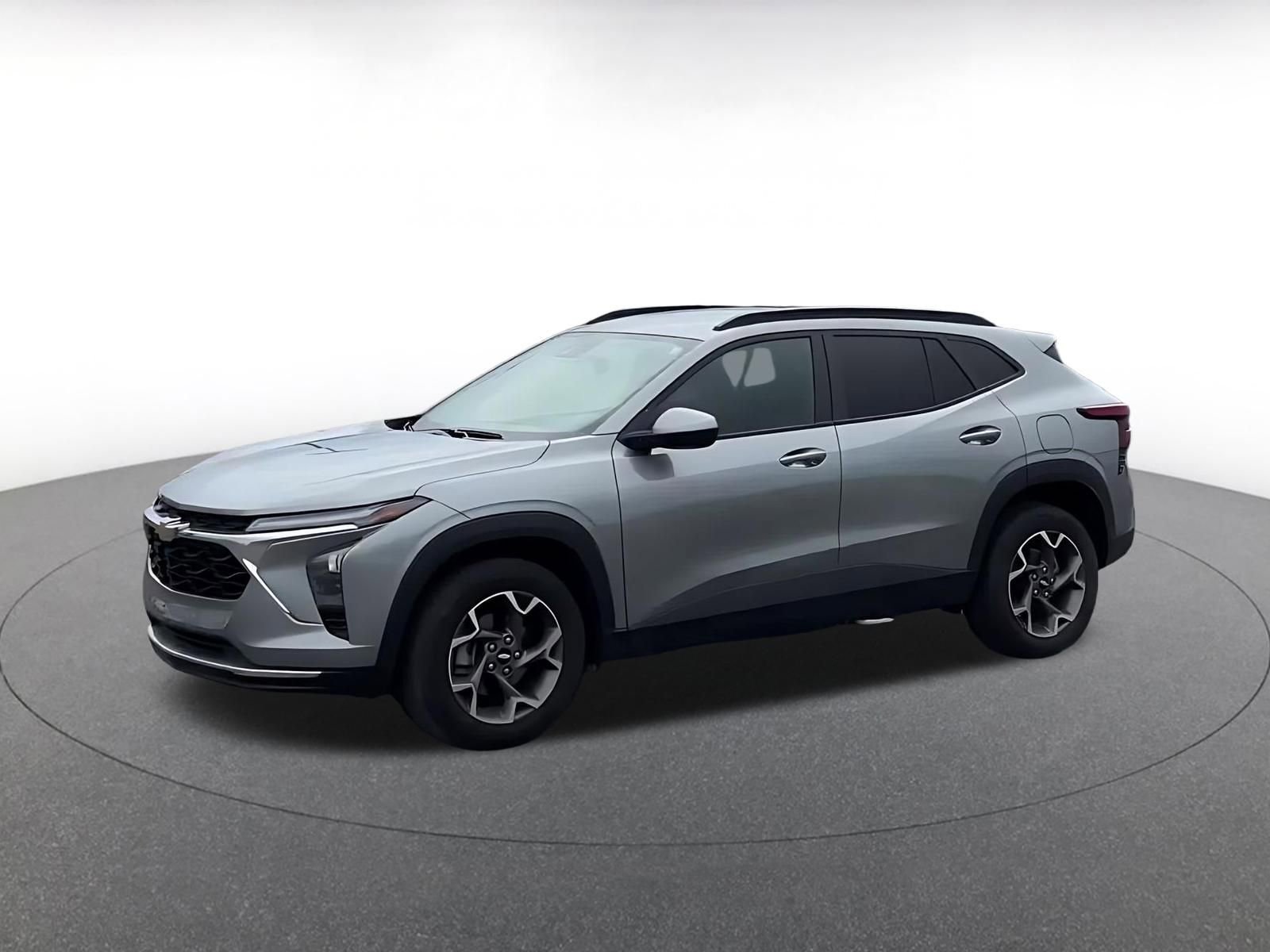 Used 2025 Chevrolet Trax LT image 8