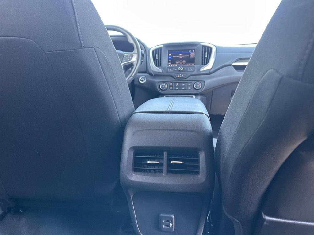 Used 2024 GMC Terrain SLE image 14
