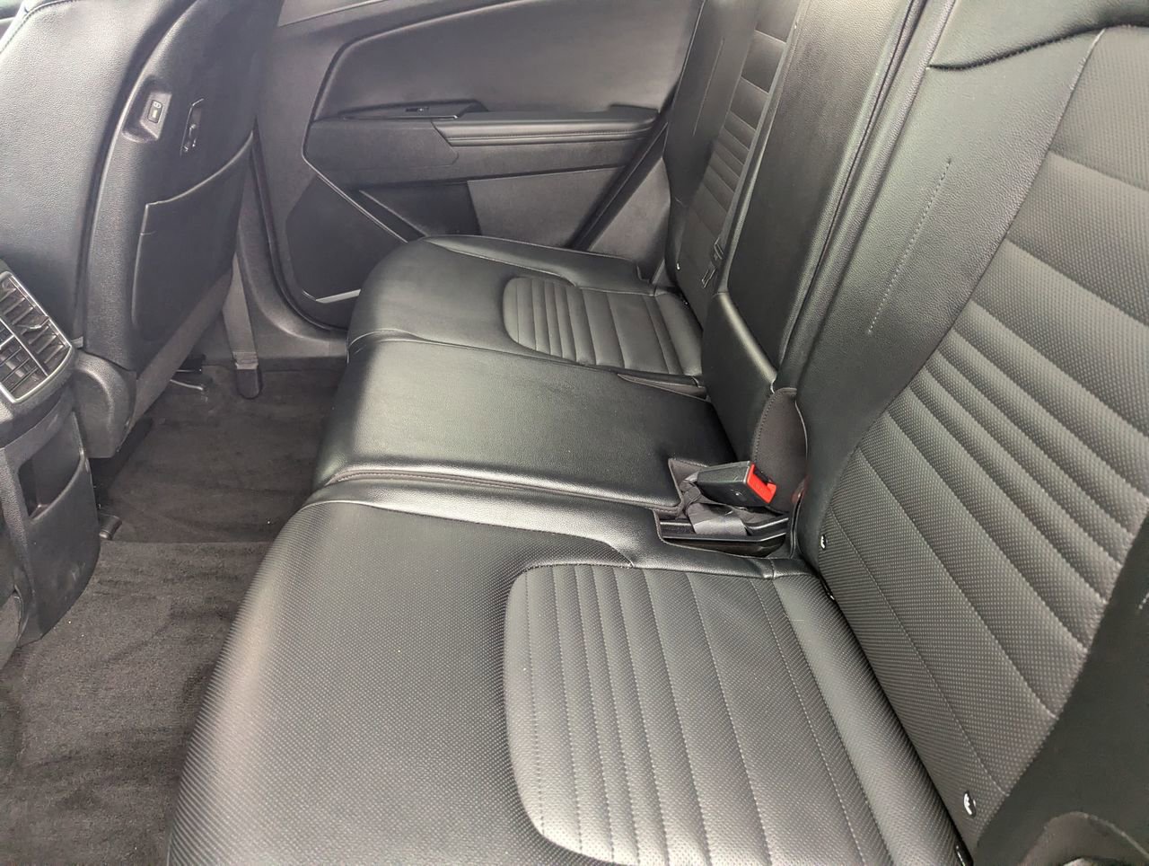 Used 2025 Kia Sportage SX image 17