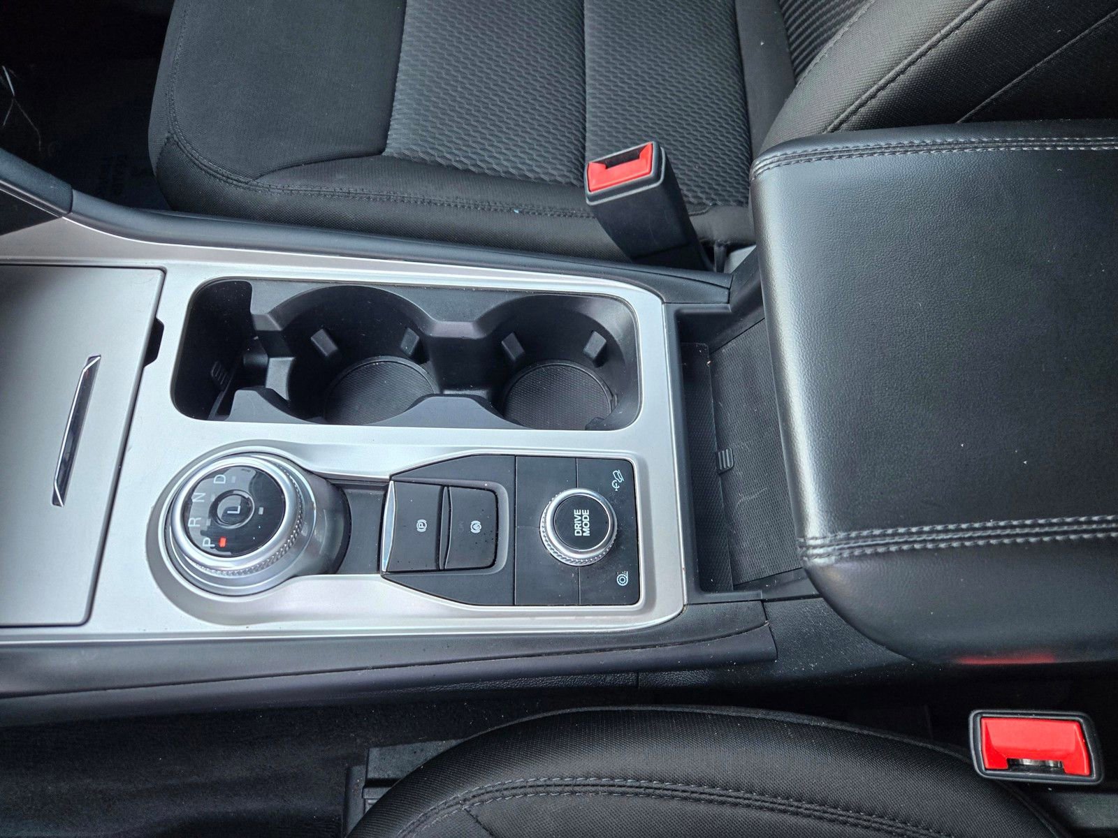 Used 2022 Ford Explorer XLT image 24