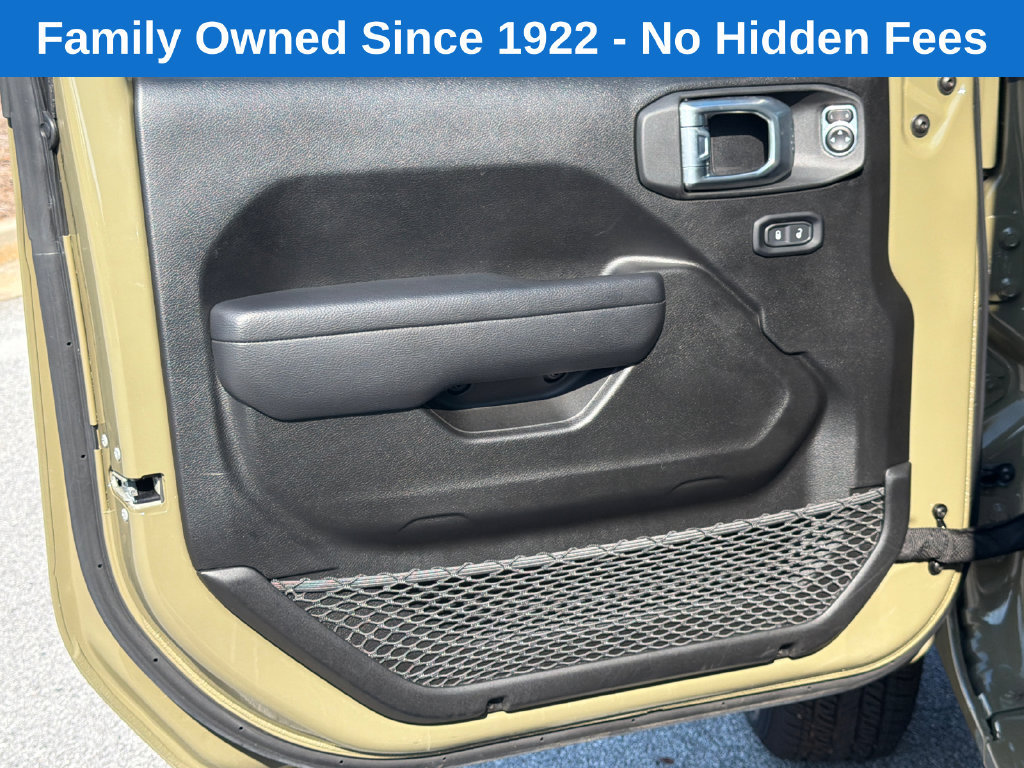 Used 2025 Jeep Gladiator Sport AWD/4WD image 10