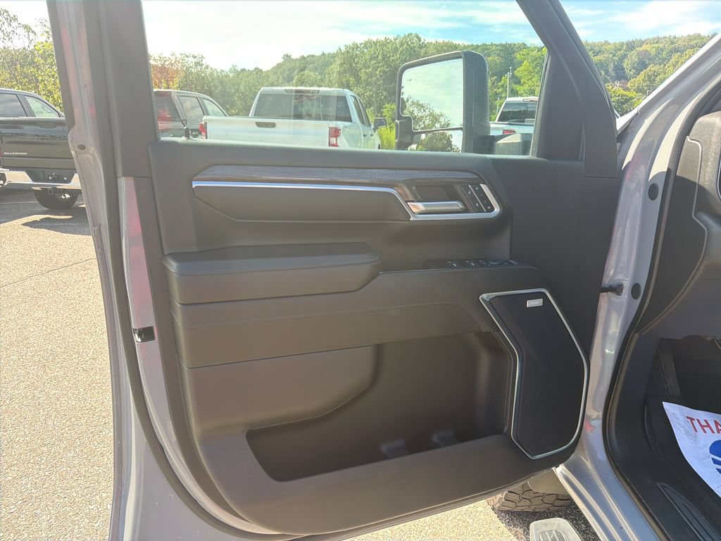 Certified 2024 Chevrolet Silverado 3500 LTZ w/ LTZ Plus Package AWD/4WD image 10