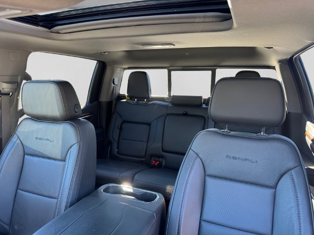 Used 2025 GMC Sierra 1500 Denali w/ Technology Package AWD/4WD image 19