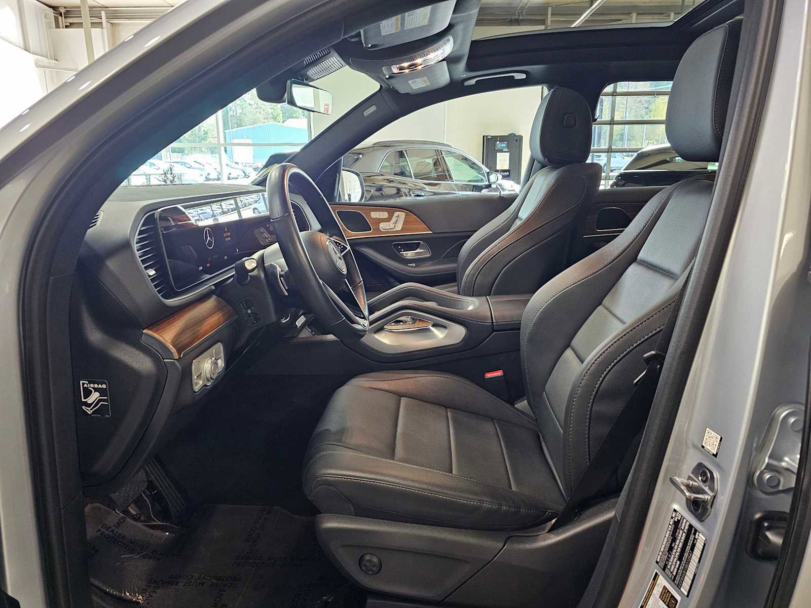 Used 2025 Mercedes-Benz GLE 450 4MATIC image 23