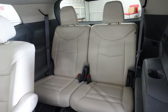 Used 2023 Cadillac XT6 Premium Luxury w/ Technology Package FWD image 21