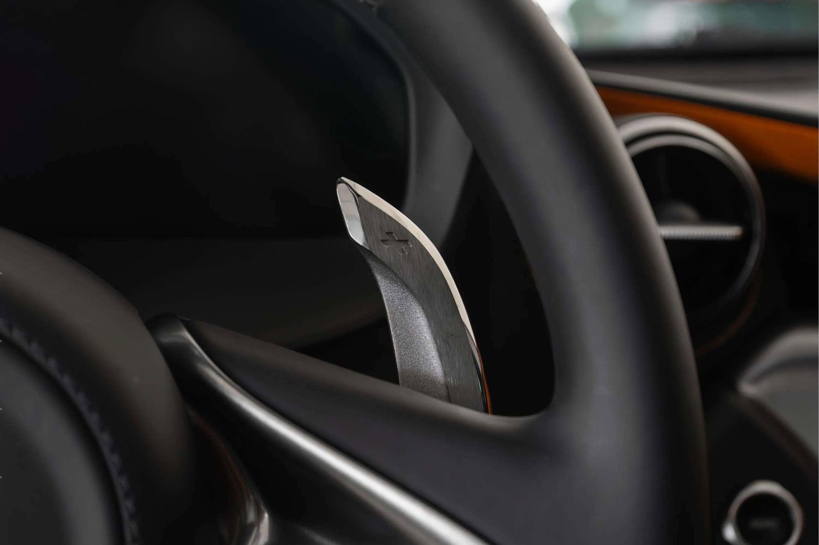 Used 2024 McLaren 750S RWD image 28
