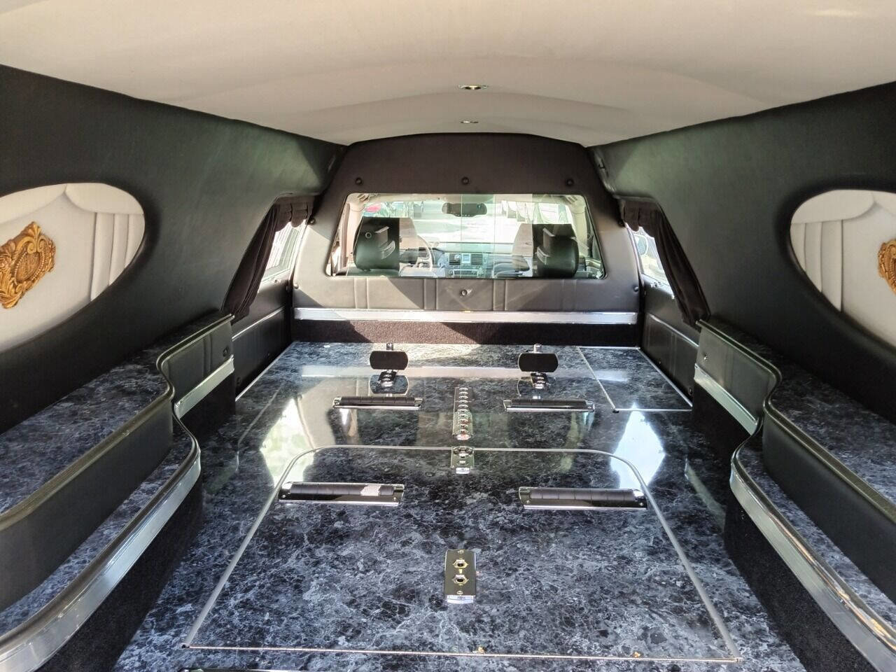 Used 2011 Cadillac DTS Limousine image 11