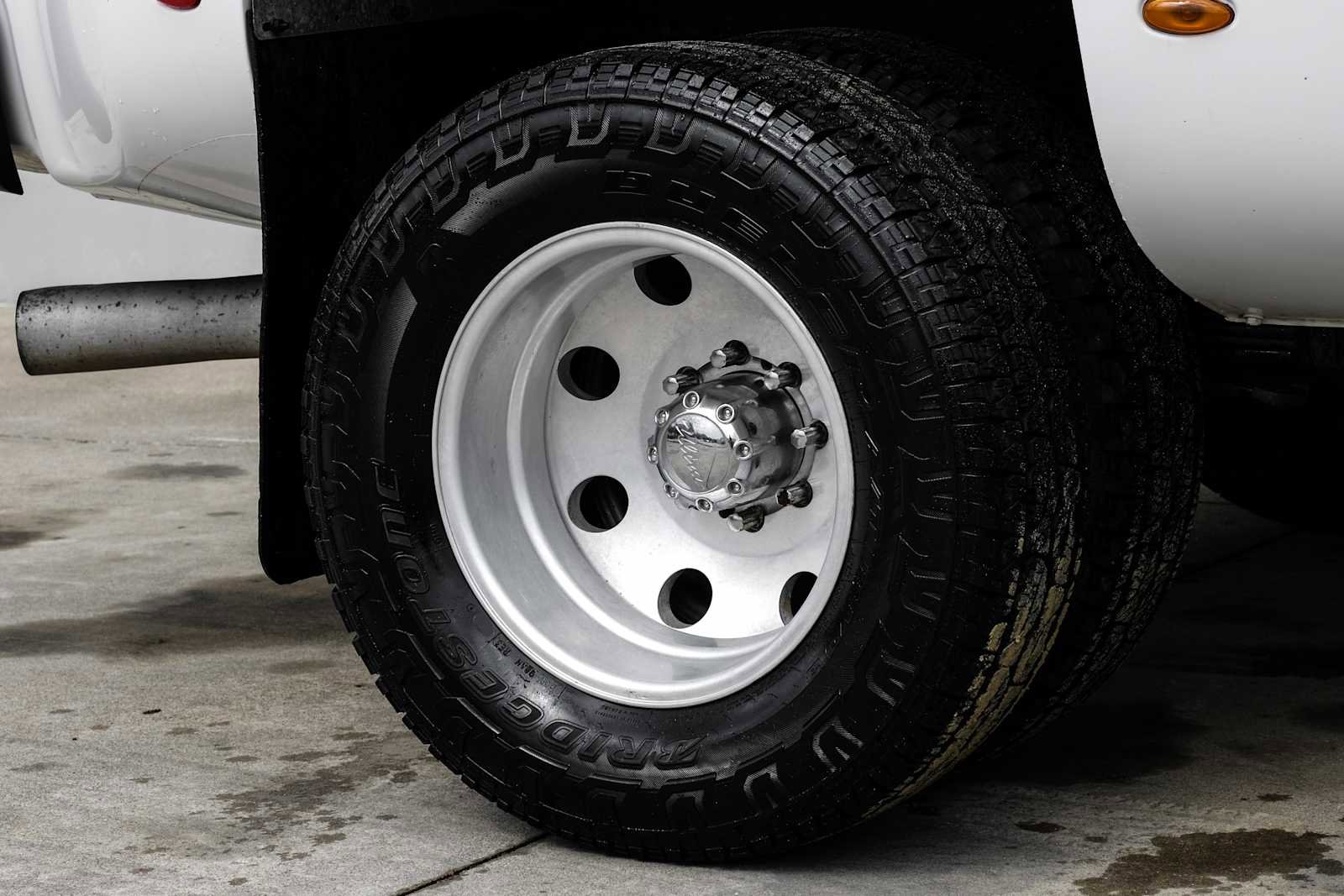 Used 2010 GMC Sierra 3500 SLT w/ SLT Convenience Package image 51