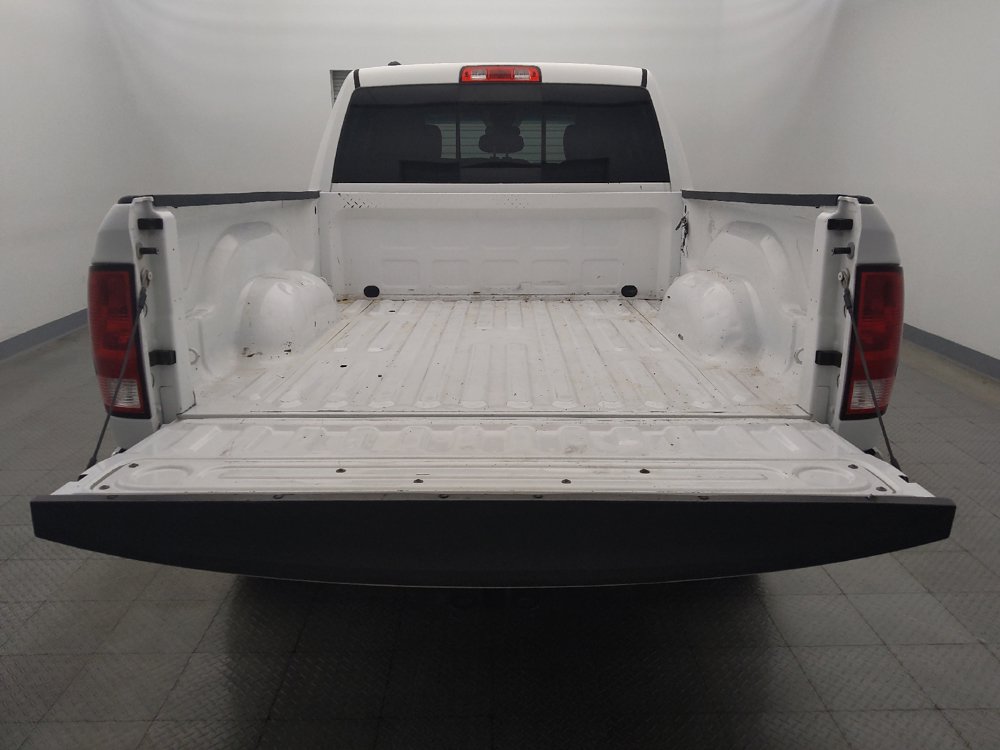 Used 2018 RAM 1500 Classic SLT RWD image 29