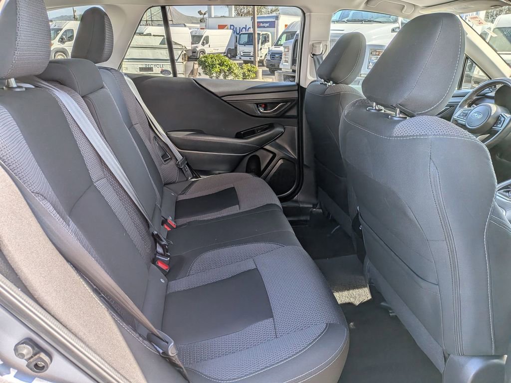 Used 2025 Subaru Outback Premium image 30