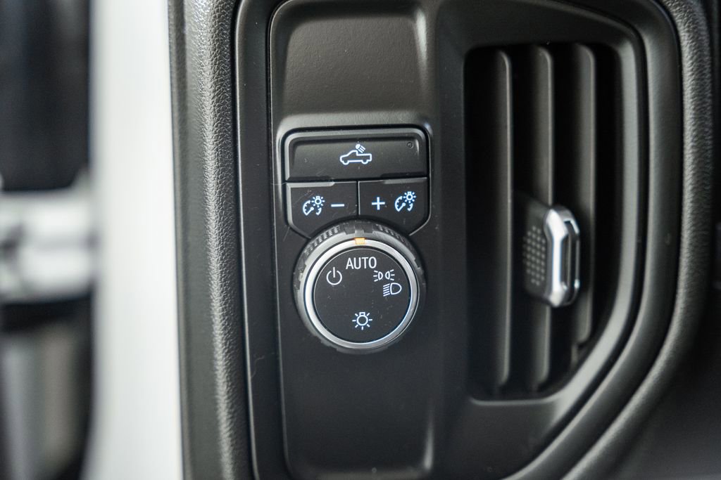 Used 2019 Chevrolet Silverado 1500 Custom w/ Custom Convenience Package image 35