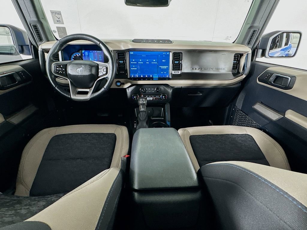 Used 2023 Ford Bronco Wildtrak image 32