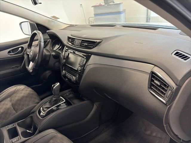 Used 2020 Nissan Rogue Sport SV w/ Technology Package AWD/4WD image 34