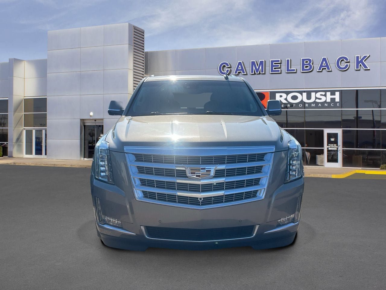 Used 2019 Cadillac Escalade Luxury w/ LPO, Radiant Package AWD/4WD image 3