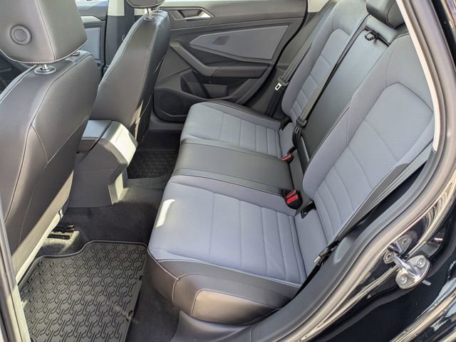 Used 2026 Volkswagen Jetta SE image 27