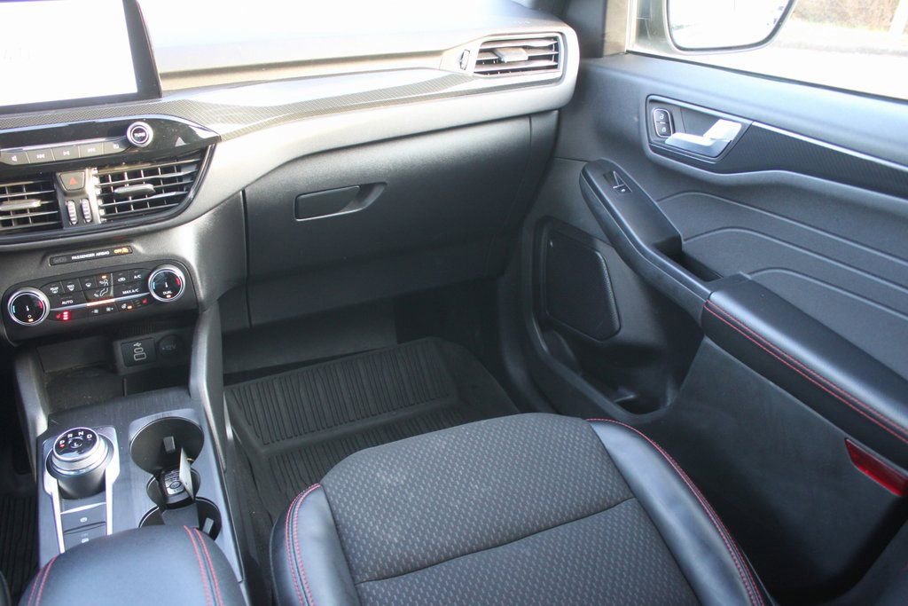 Used 2024 Ford Escape ST-Line AWD/4WD image 7
