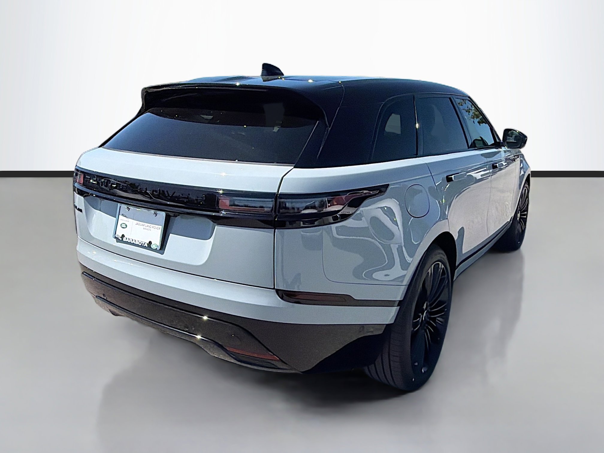 New 2026 Land Rover Range Rover Velar Dynamic SE image 5