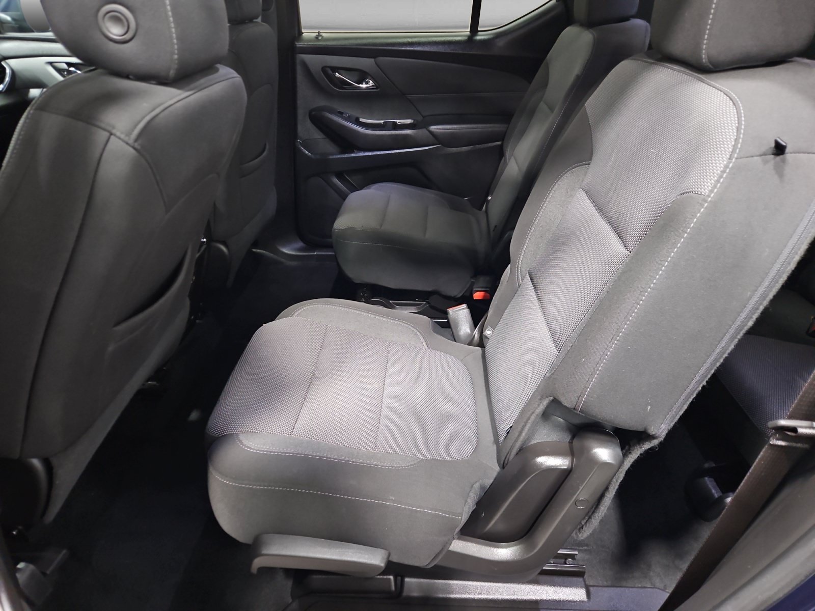 Used 2022 Chevrolet Traverse LT FWD image 14